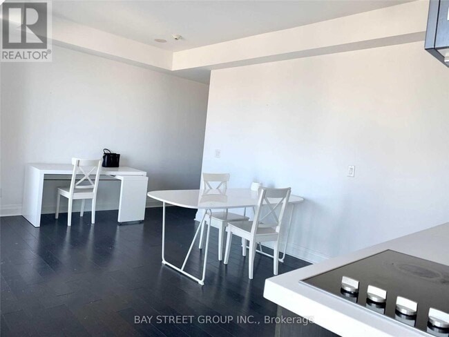 Photo - 1080 Bay St. Unité 4008