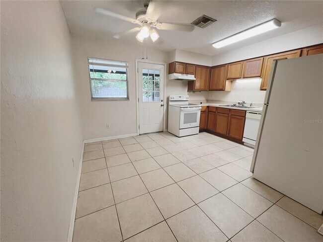 Photo - 110 Willow Ave