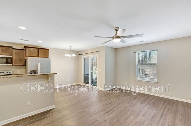 Photo - 271 Jackson St