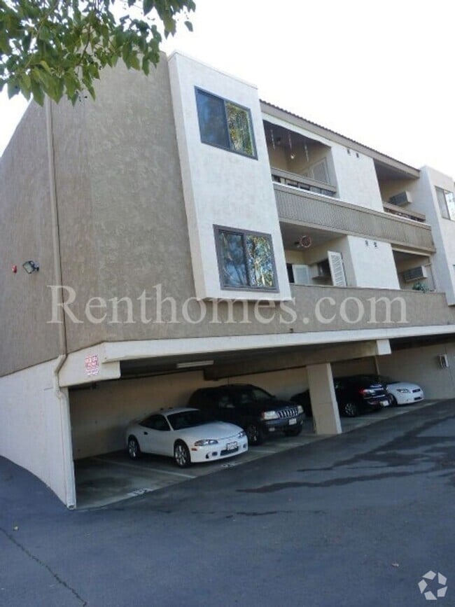 Building Photo - Allied Gardens, 6725 Mission Gorge Road #2... Rental