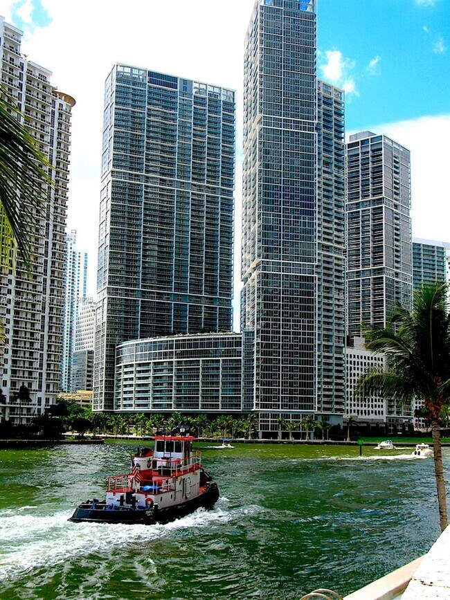 Building Photo - 475 Brickell Ave Unit 4712