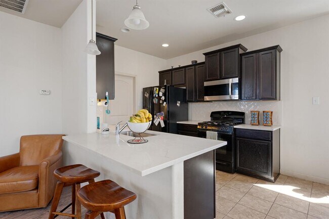 Photo - 2209 Nestlewood Dr