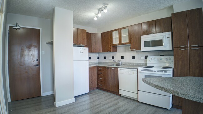 Photo - 11147 Whyte Ave NW Unit 1203