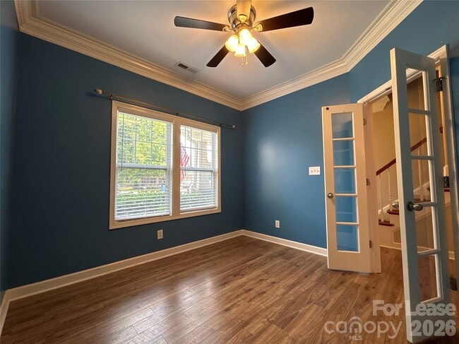 Photo - 4406 Overbecks Ln