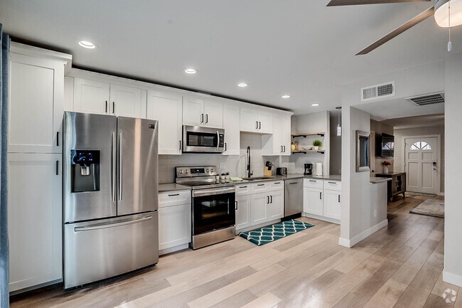 Building Photo - 4848 N Woodmere Fairway Rental