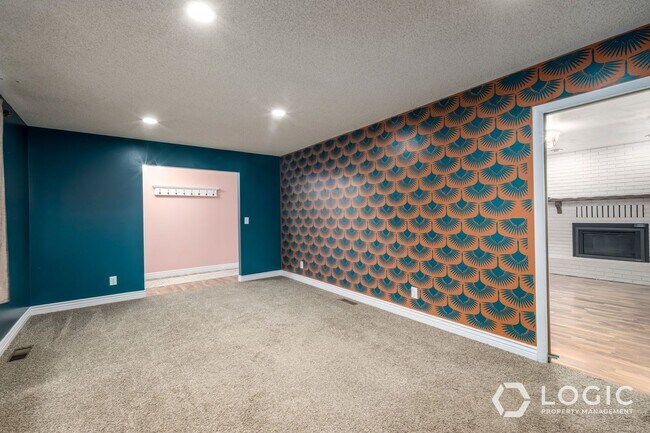 Photo - 2718 Ferron Dr