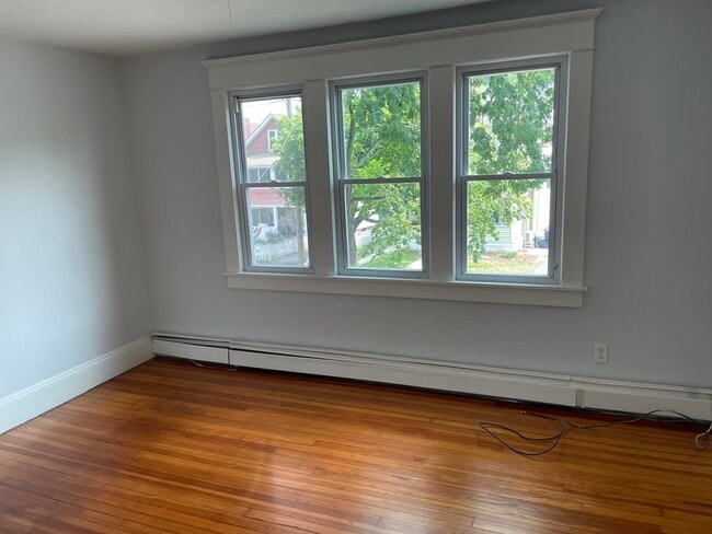 Photo - 84 Woodlawn St