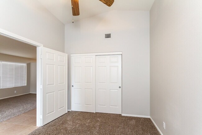 Photo - 932 Clubview Dr