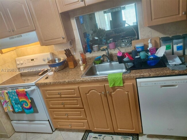 Photo - 3940 NW 42nd Ave Unit 321
