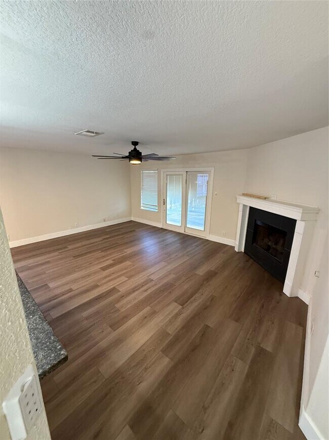 Photo - 108 Presidio Dr