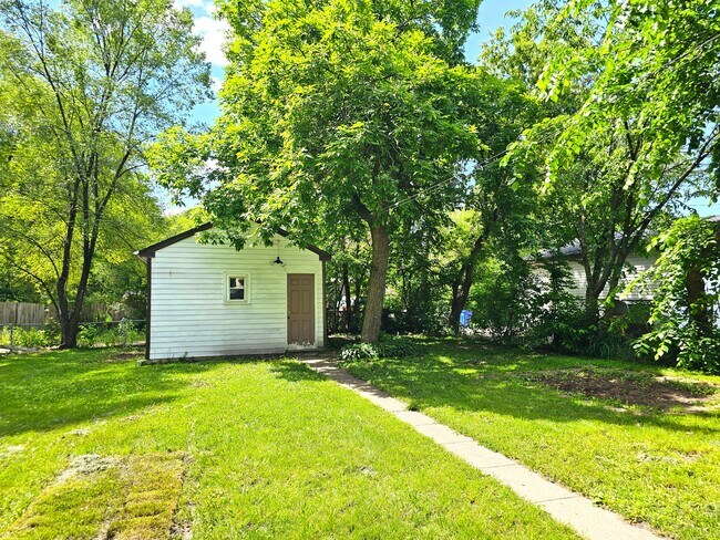 Photo - 1388 7th St E