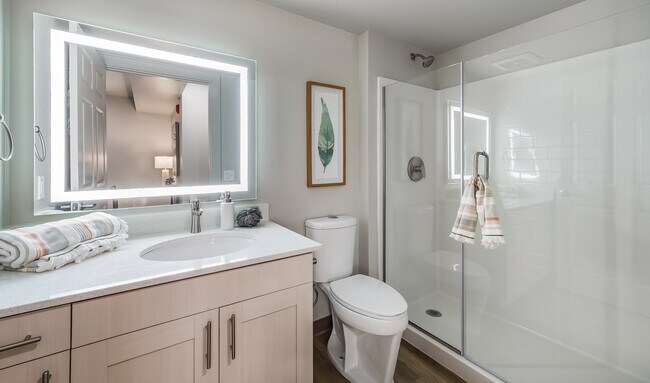 Photo - University Crossing