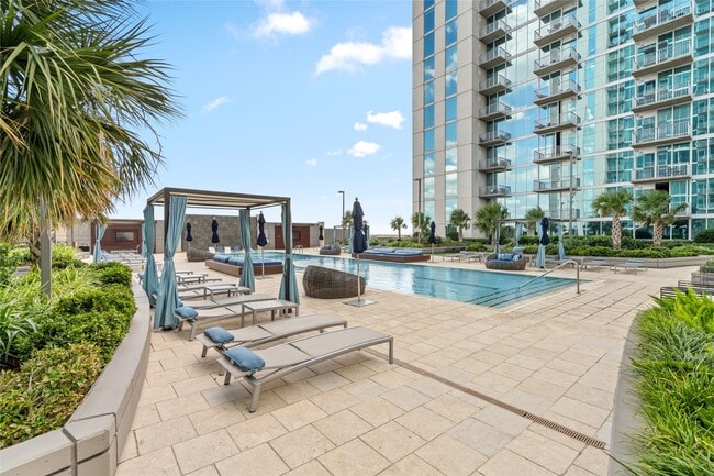 Building Photo - 5925 Almeda Rd Unit 12013