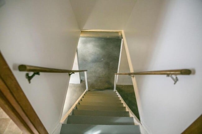 Photo - 1306 Zettler Rd