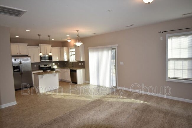 Photo - 804 Leah St