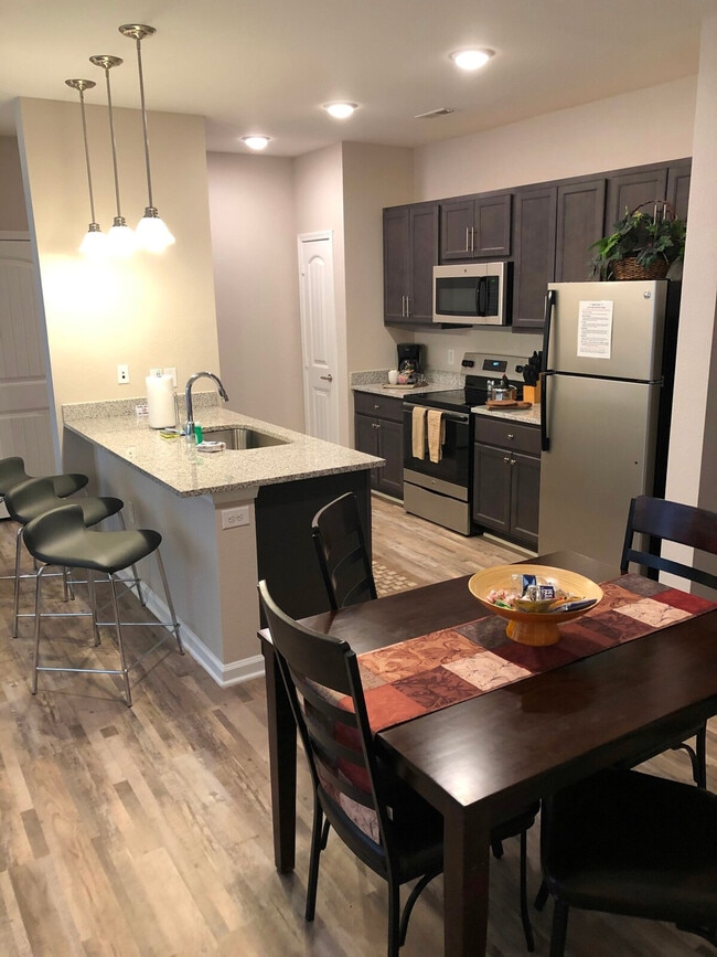 Photo - 1408 Broadcloth St Unidad SI ID1359749P