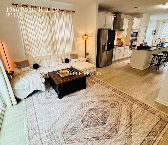 Photo - 1946 Robin Hill Ln