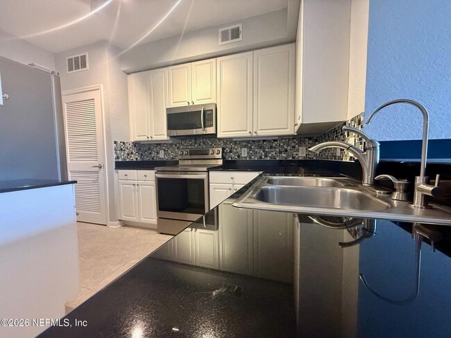 Photo - 8539 Gate Pkwy W Unidad 9333