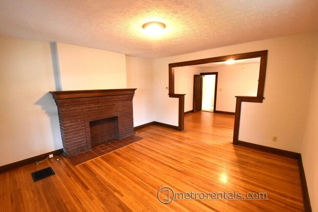 Building Photo - 238-240 W Pacemont Road Unit 240 West Pacemont Road