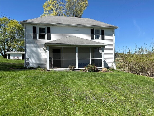 Building Photo - 74 Sheffield Hill Rd Rental