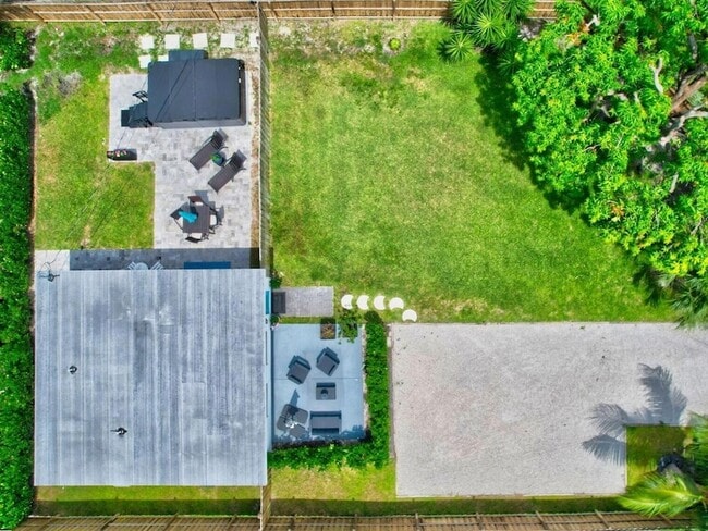 Photo - 201 SE 7th St