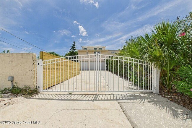 3571 S Atlantic Ave Townhome - Image 