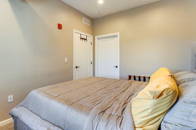 Photo - 516 Borland St. Pittsburgh PA 15206 Unidad 307