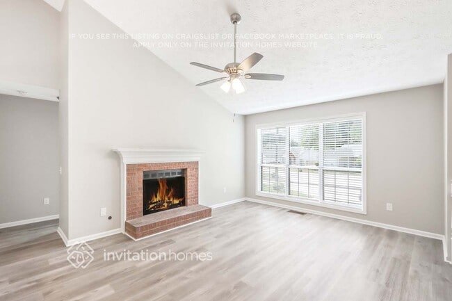 Photo - 731 Marble Arch Ave