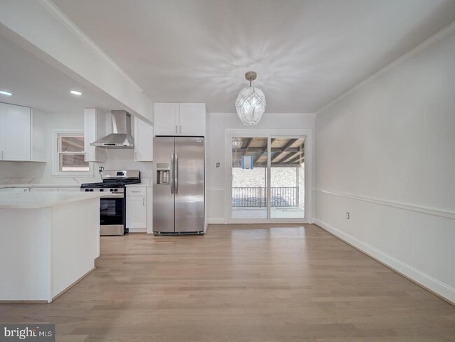 Photo - 2303 W Longview Dr