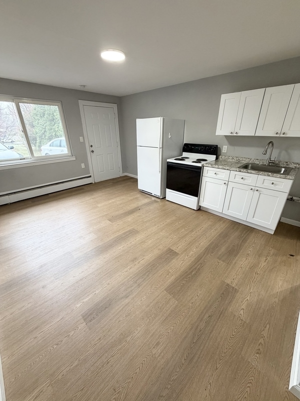 Building Photo - 1113 Portland-Cobalt Rd