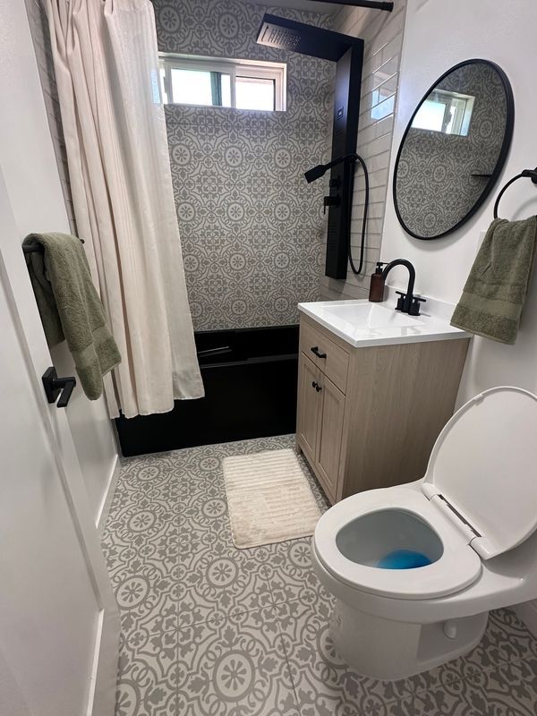 Photo - 3590 Madison Ave