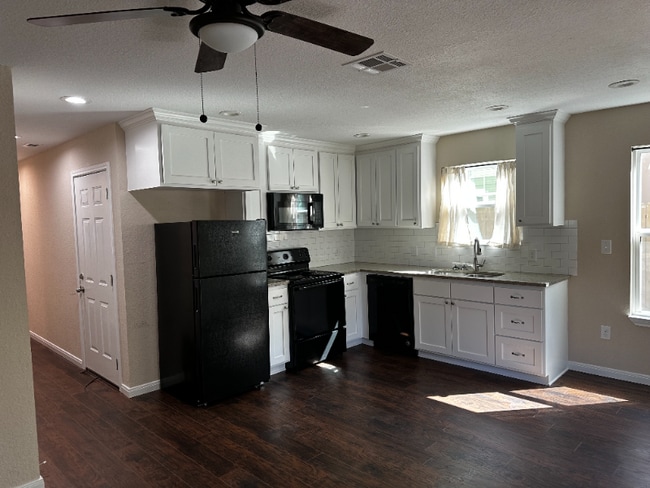 Photo - 804 N 10th St