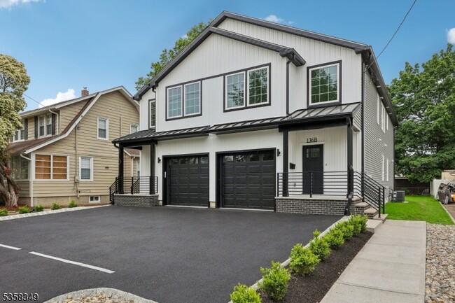 Photo - 136 Cedar Ave Townhome