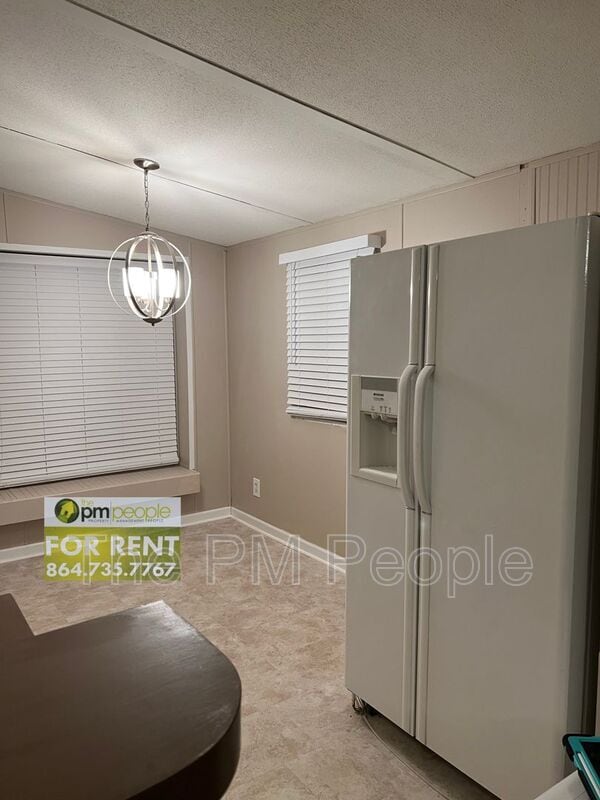 Photo - 745 State Rd S-39-204