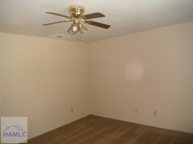 Photo - 707 Thornwood Way