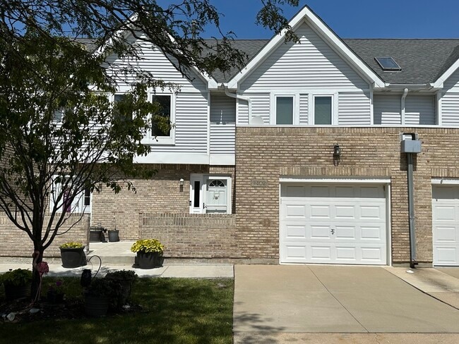 Photo - 9402 Lindsay St Townhome
