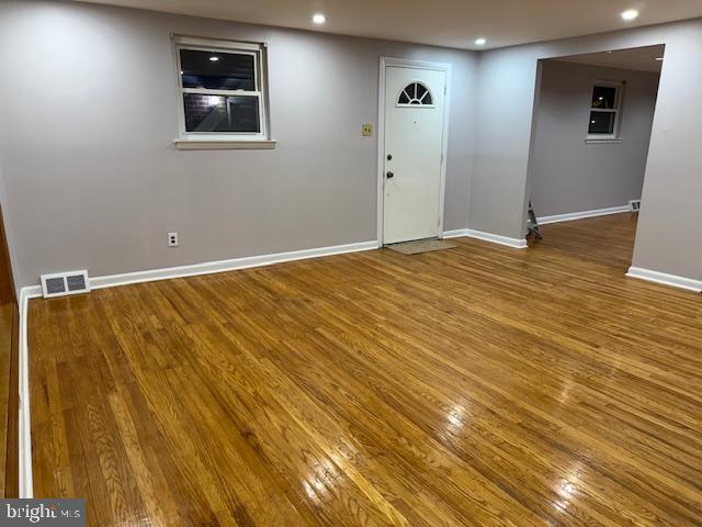 Photo - 9304 Lansford St