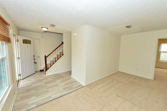 Photo - Gourmet Kitchen!