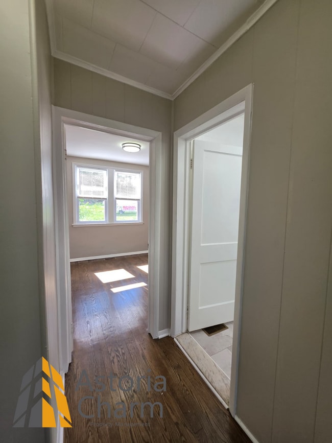 Photo - 1418 N Dukeland St