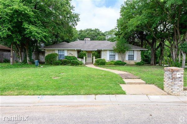 Building Photo - 1421 Briarwood St Rental
