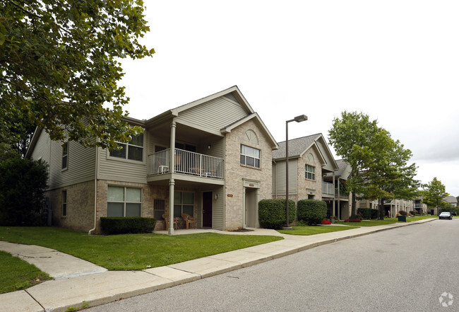 Circle Drive Commons - Circle Drive Commons Apartments