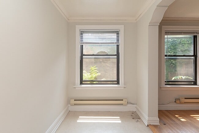 Photo - 430 W Roscoe St Unit 401