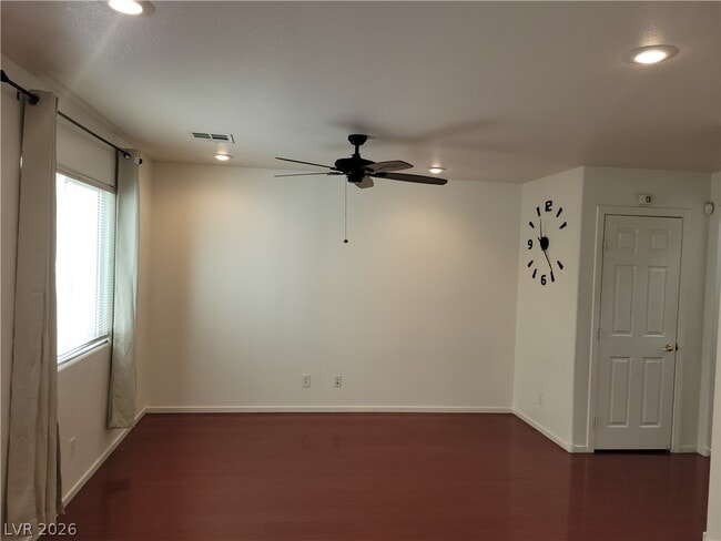 Photo - 9275 Hollander Ave