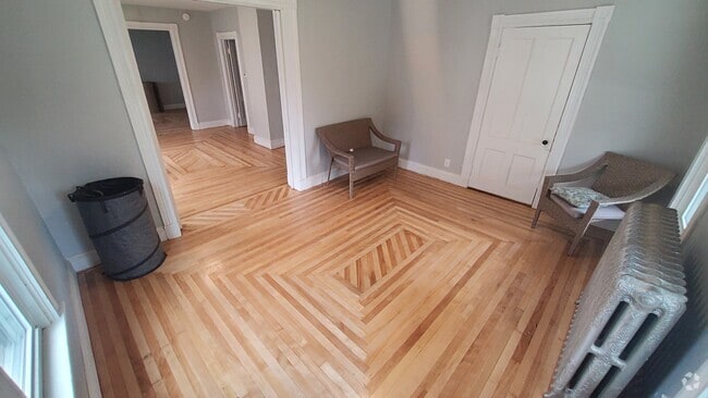 Building Photo - 41 S Main St Rental
