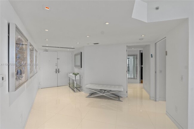 Photo - 4779 Collins Ave Unit 3701