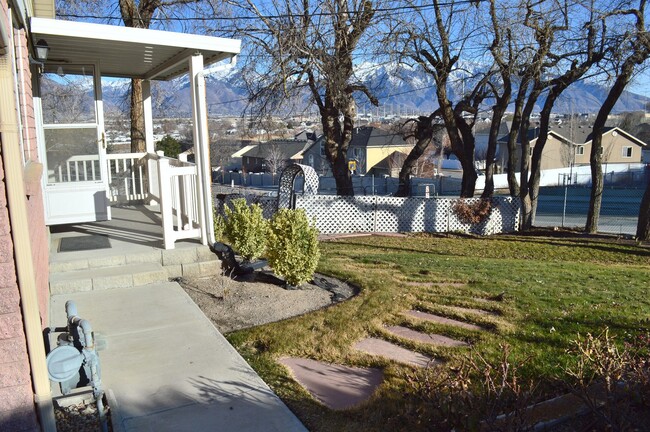 Photo - Beautiful Home in Excellent Murray Location!