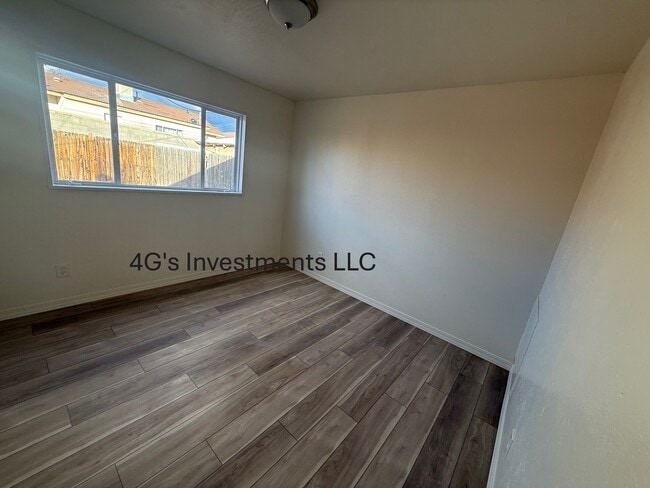 Photo - 3302 E Edgecliff Dr