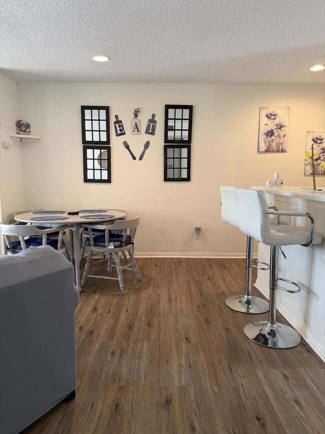 Photo - 12100 Melville Dr Unidad 616
