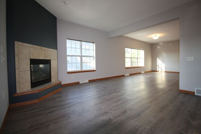 Photo - 4221 Owl Creek Dr Unit 4221