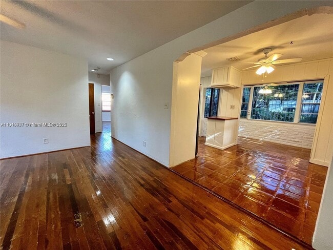 Photo - 5842 SW 60th St